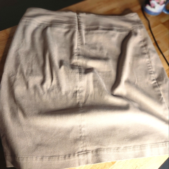 Suede Guess Skirt Size 31" - Picture 7 of 8